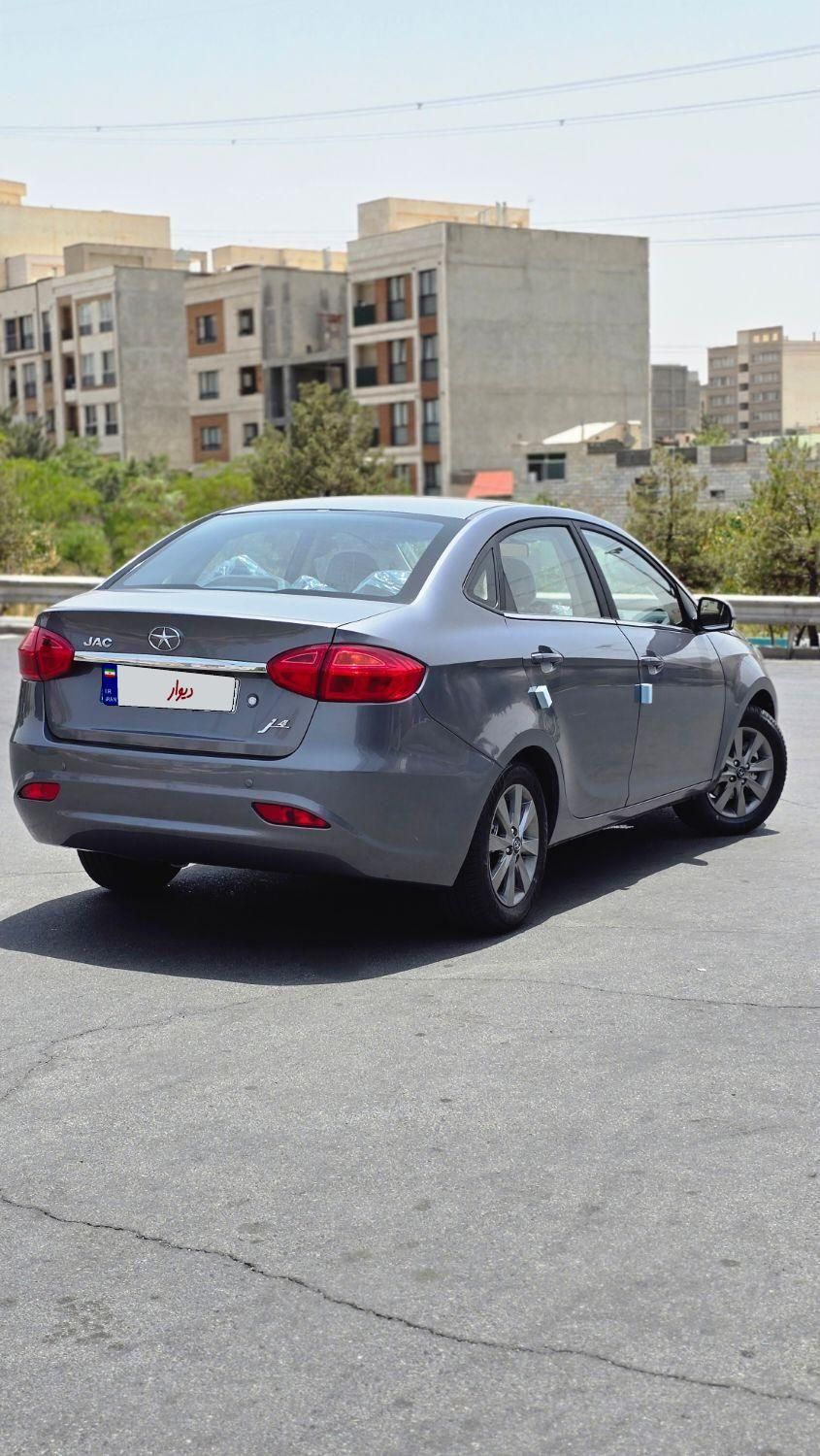 جک J4 اتوماتیک ساده - 1404