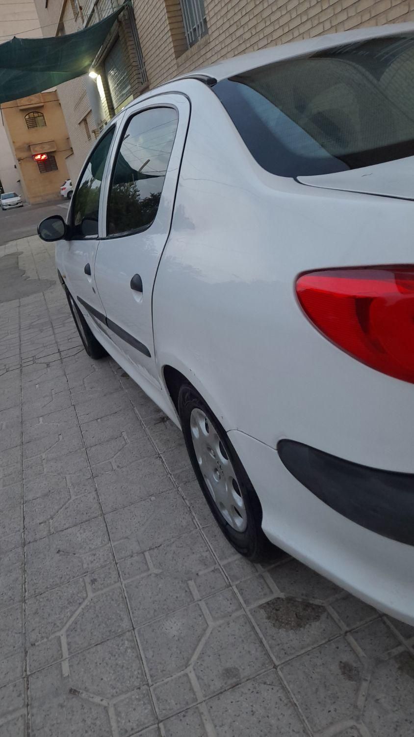 پژو ۲۰۶ صندوق دار v8 - 1391