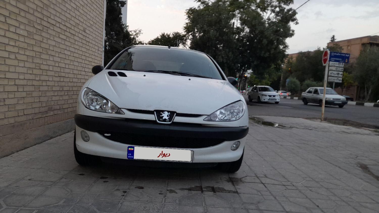 خودرو پژو، ۲۰۶ صندوق دار آگهی ann_19326002