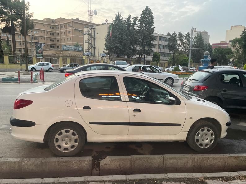پژو ۲۰۶ صندوق دار v8 - 1391