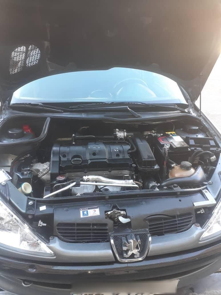 پژو ۲۰۶ صندوق دار v8 - 1392