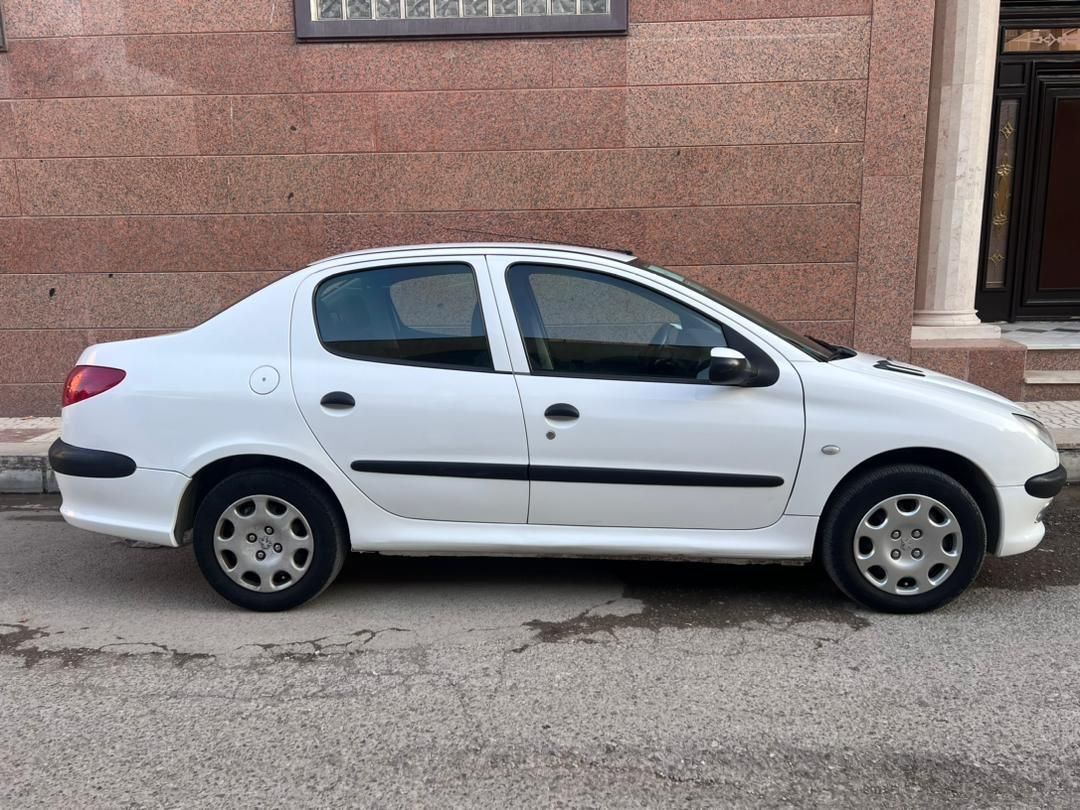 پژو ۲۰۶ صندوق دار v8 - 1395