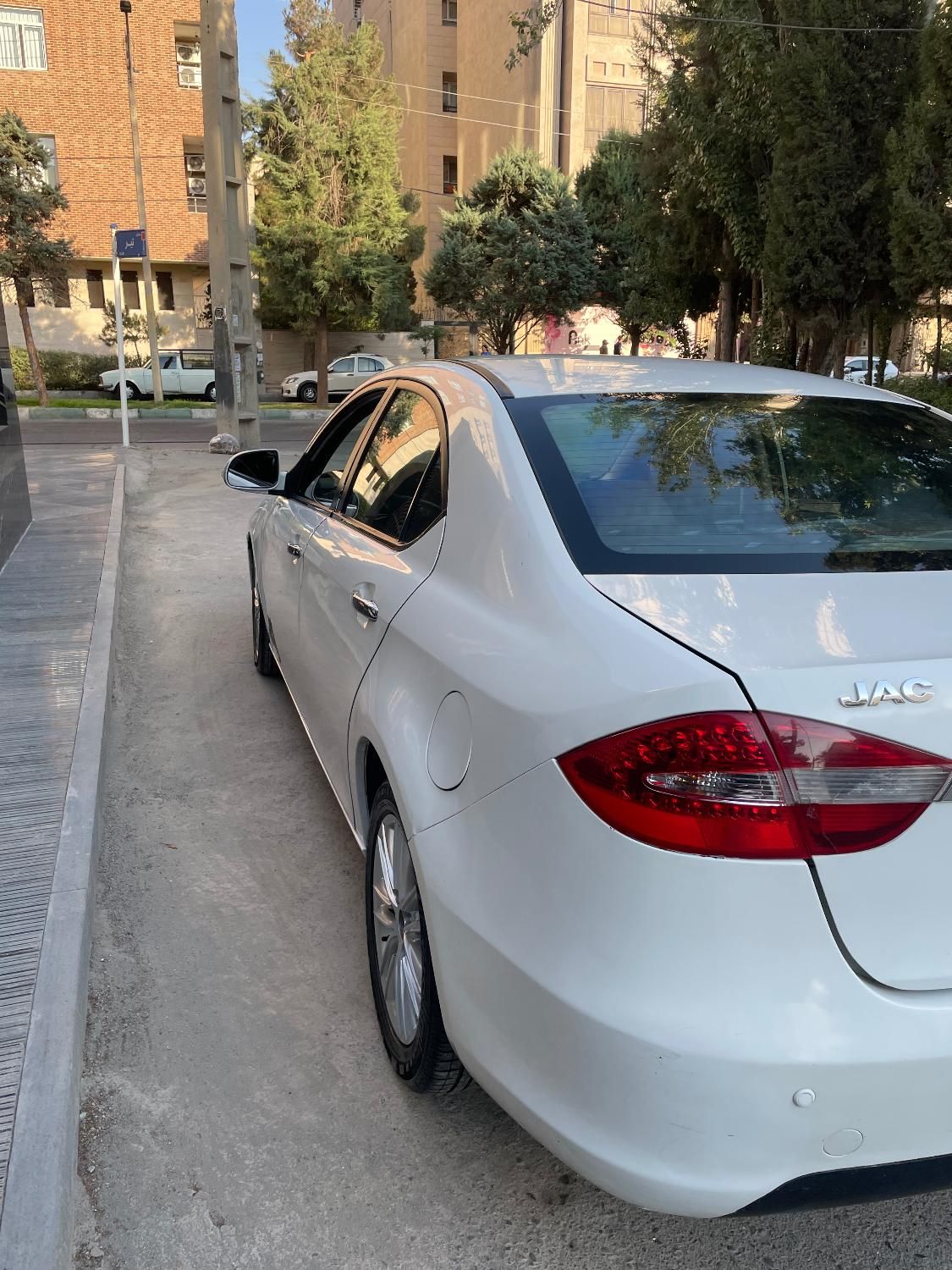 جک J5 اتوماتیک - 1393