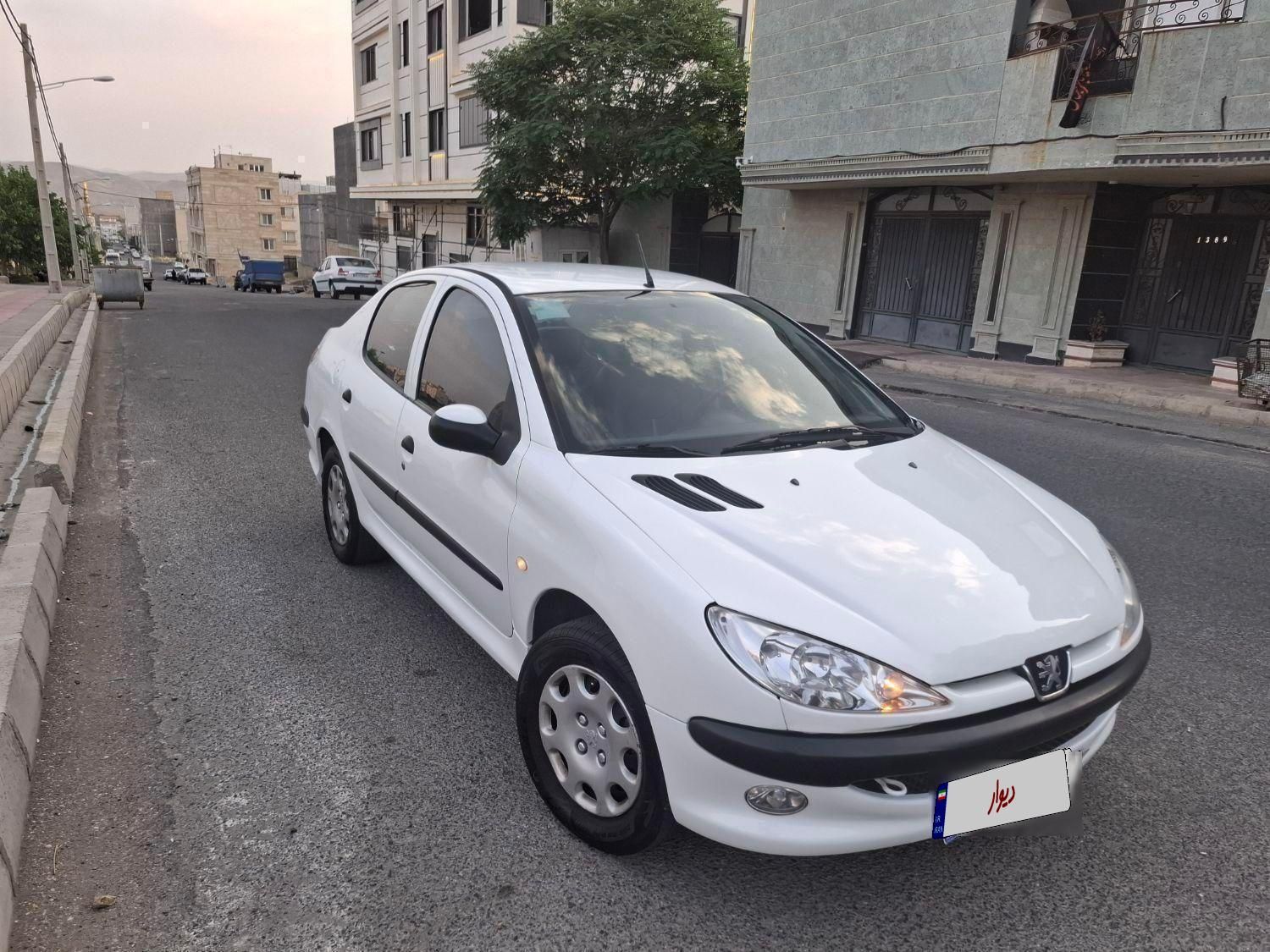 پژو ۲۰۶ صندوق دار v8 - 1394