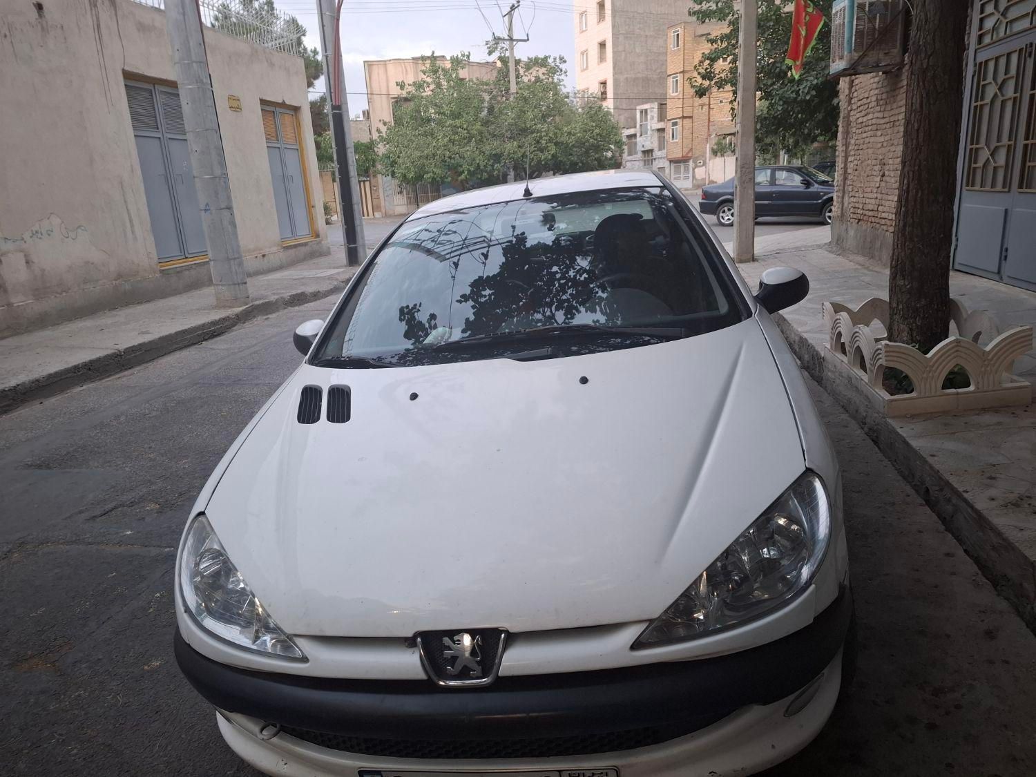 پژو ۲۰۶ صندوق دار v8 - 1395