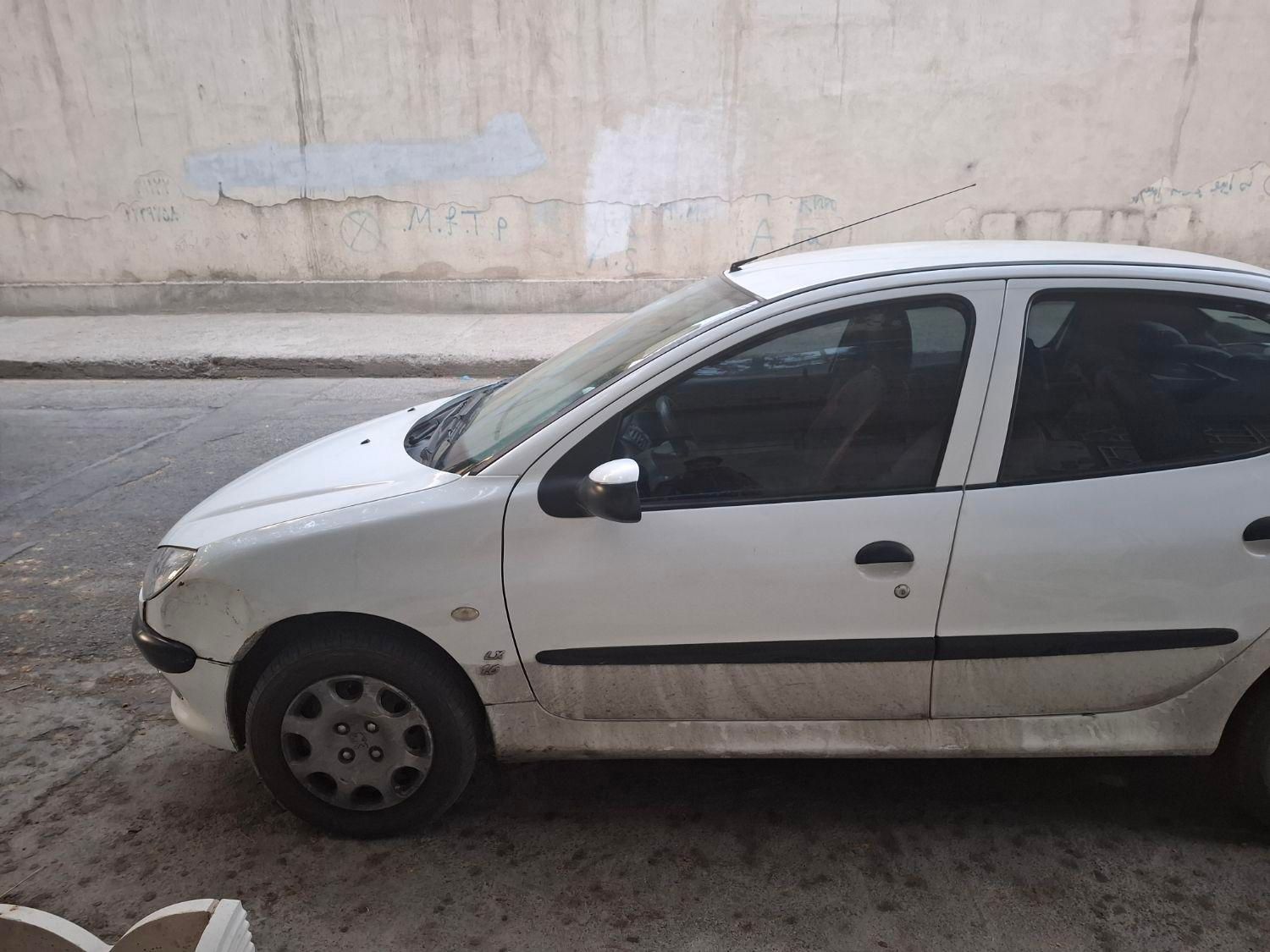 پژو ۲۰۶ صندوق دار v8 - 1395