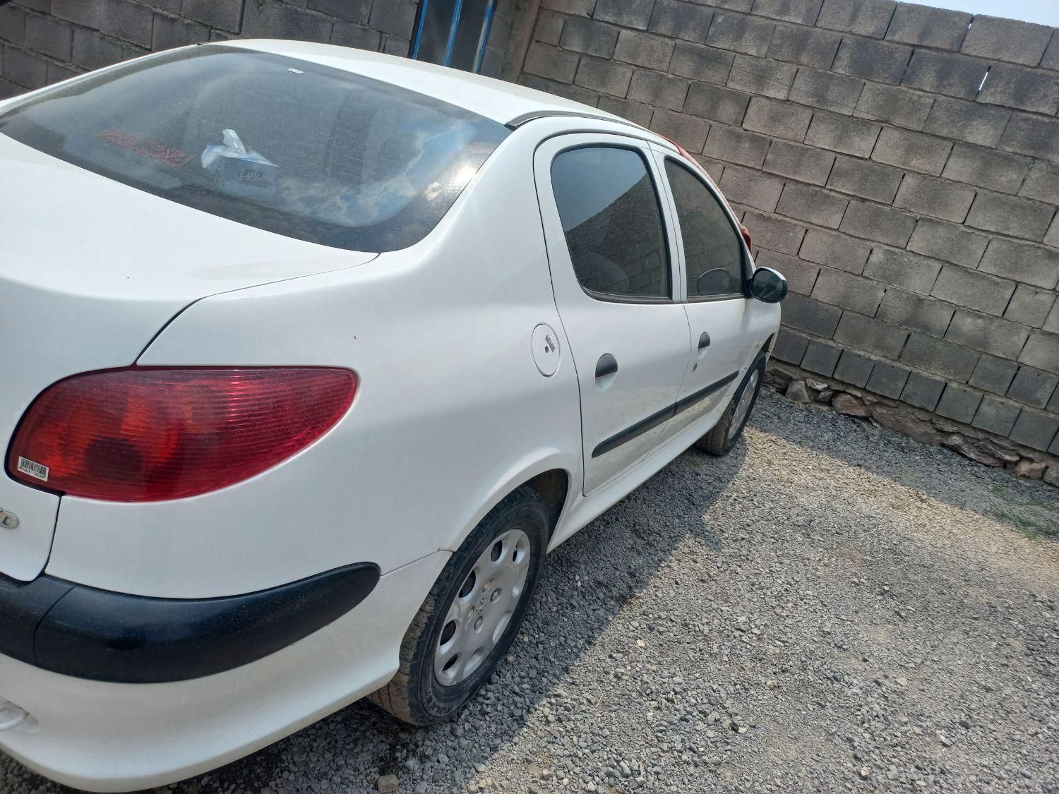 پژو ۲۰۶ صندوق دار v8 - 1394