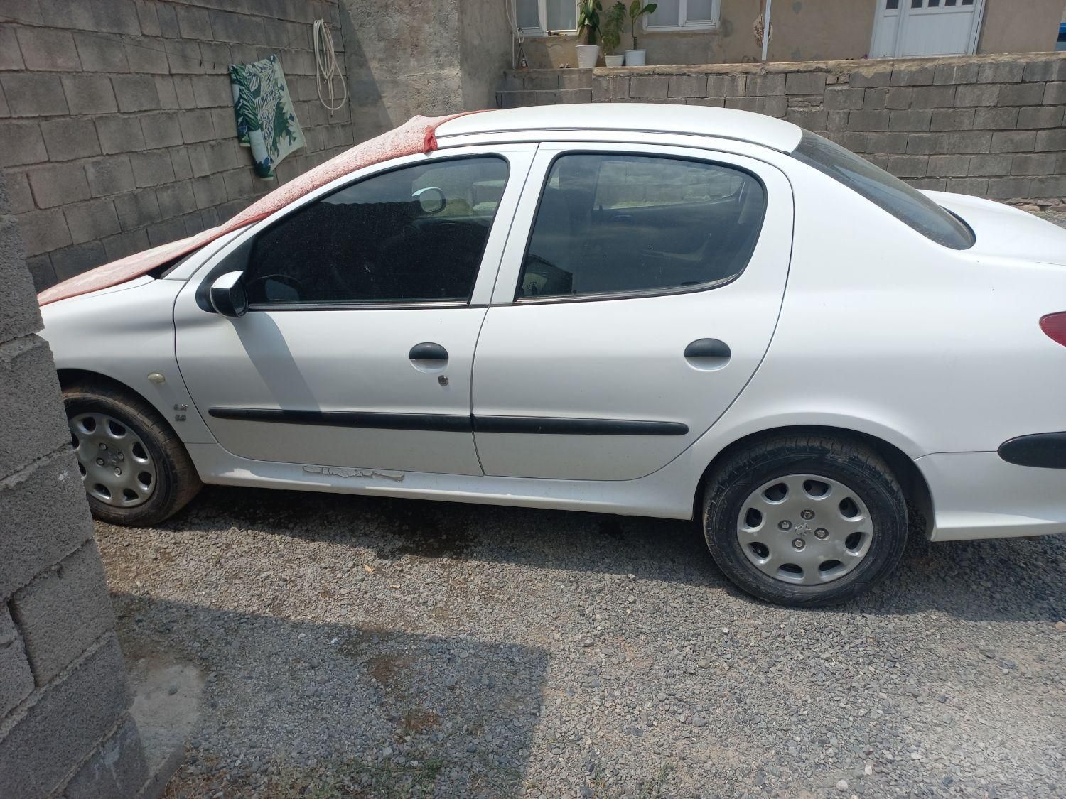 پژو ۲۰۶ صندوق دار v8 - 1394