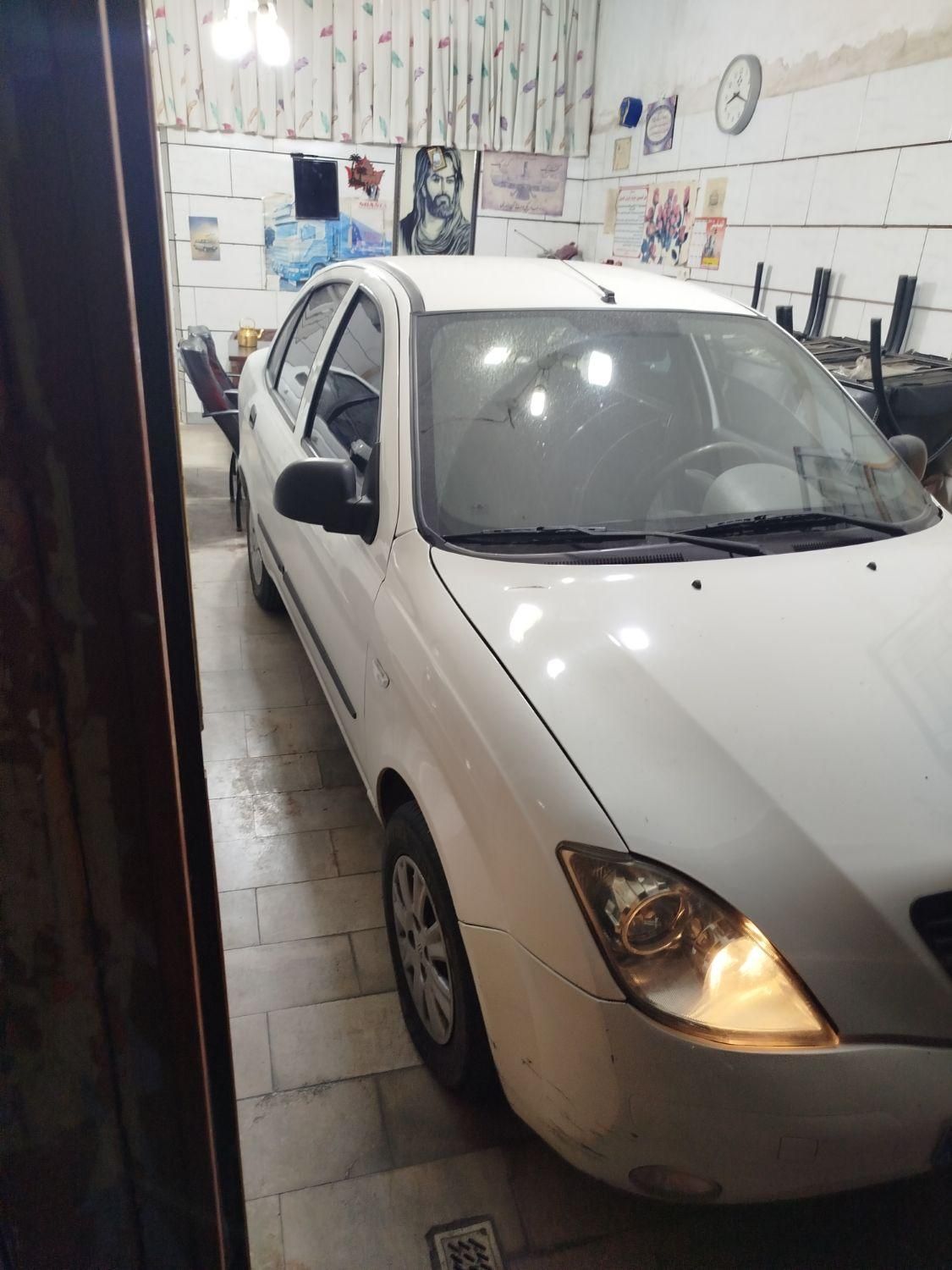 تیبا صندوق دار SX - 1401