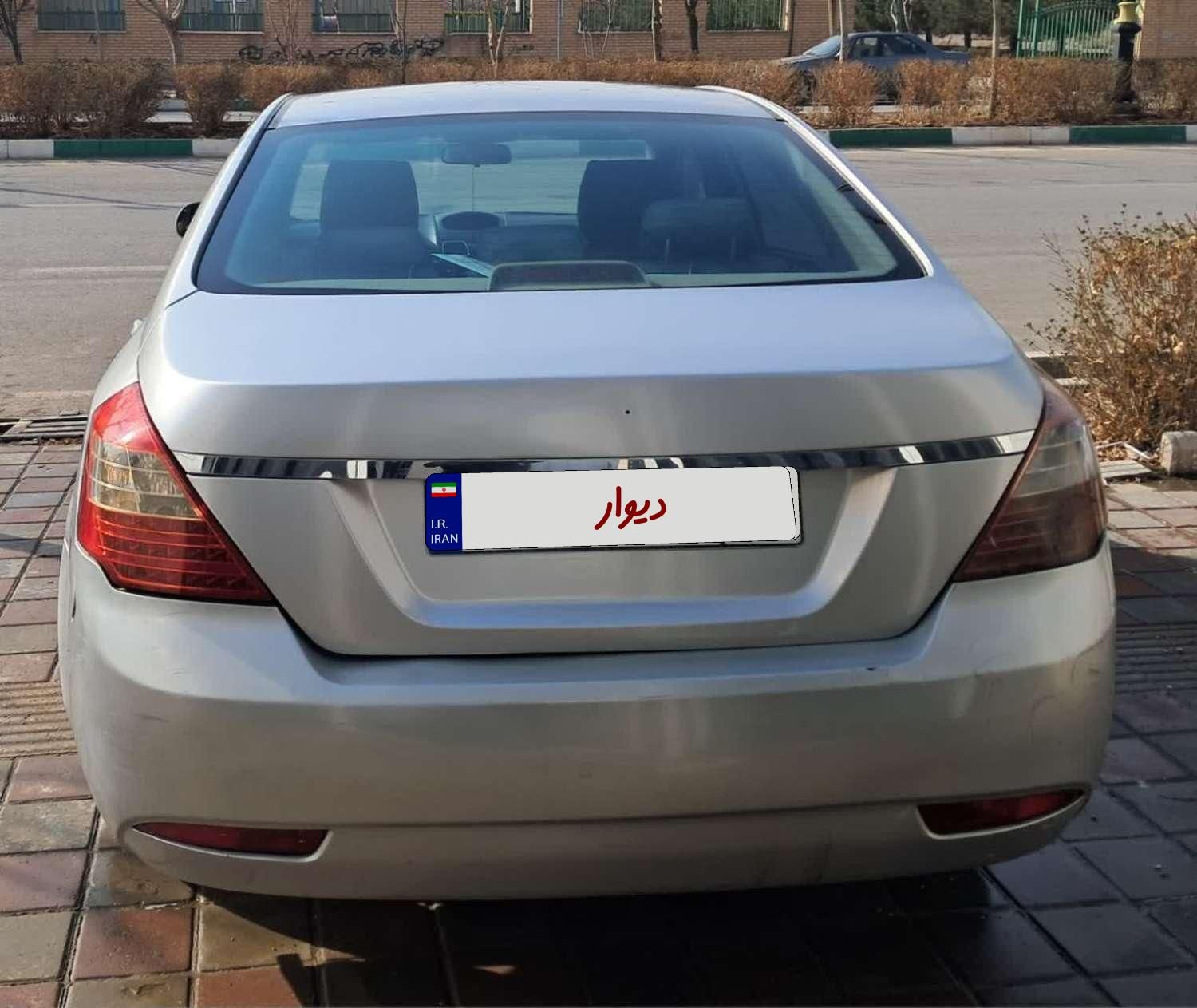 جیلی امگرند 7 دنده‌ای - 2013