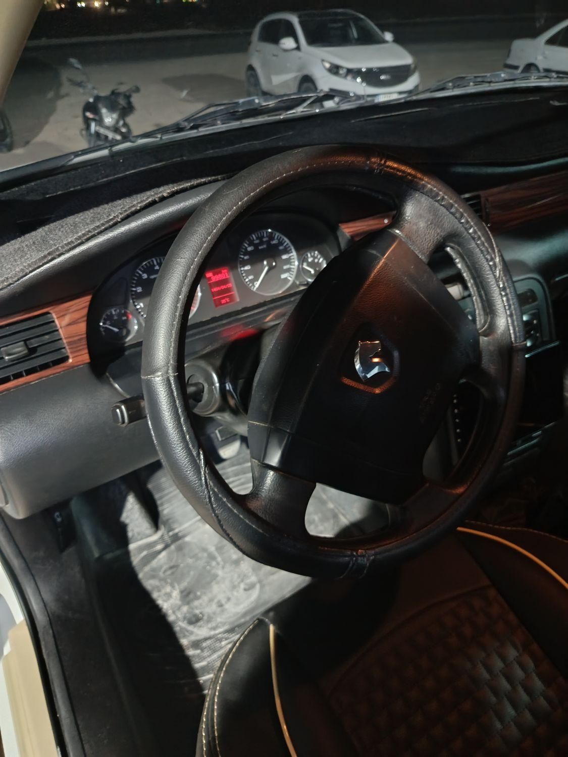 سمند LX XU7 - 1398