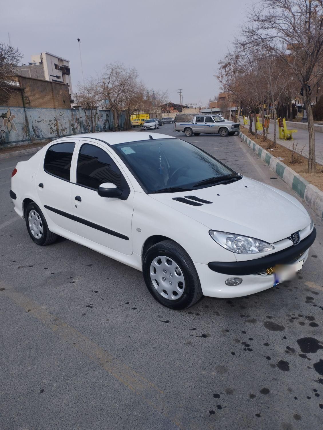 پژو ۲۰۶ صندوق دار v8 - 1394