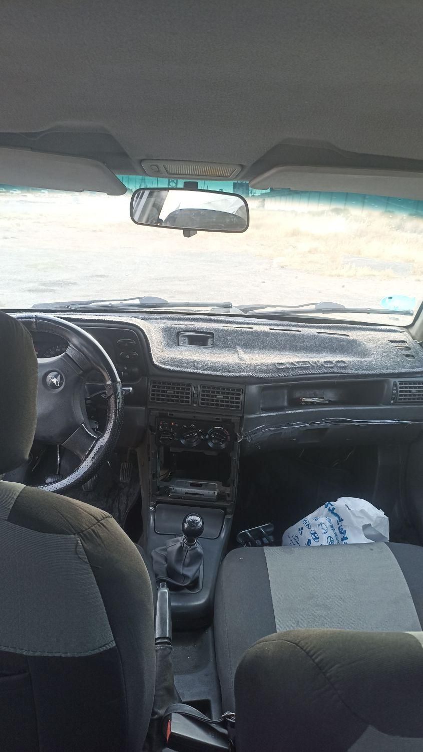 دوو سیلو سدان - 1381