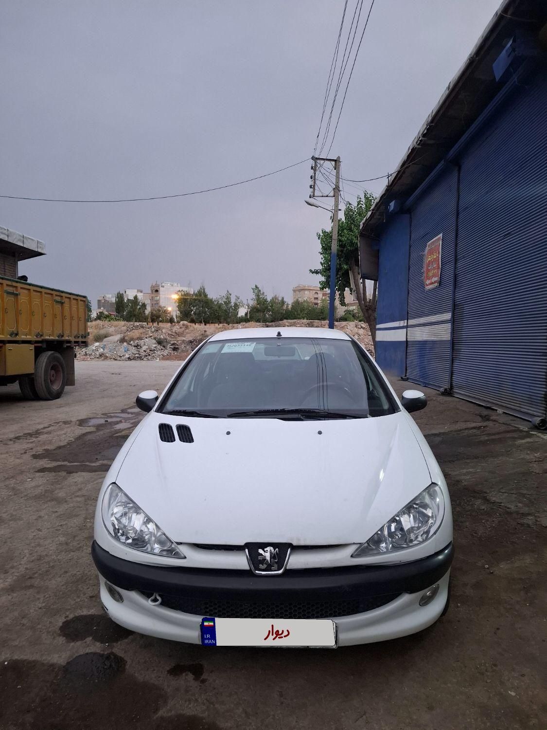 پژو ۲۰۶ صندوق دار v8 - 1396