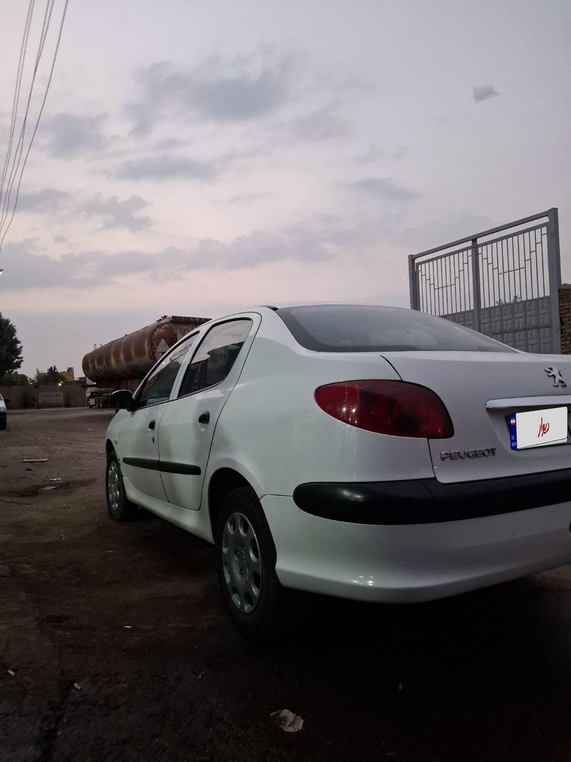 پژو ۲۰۶ صندوق دار v8 - 1396