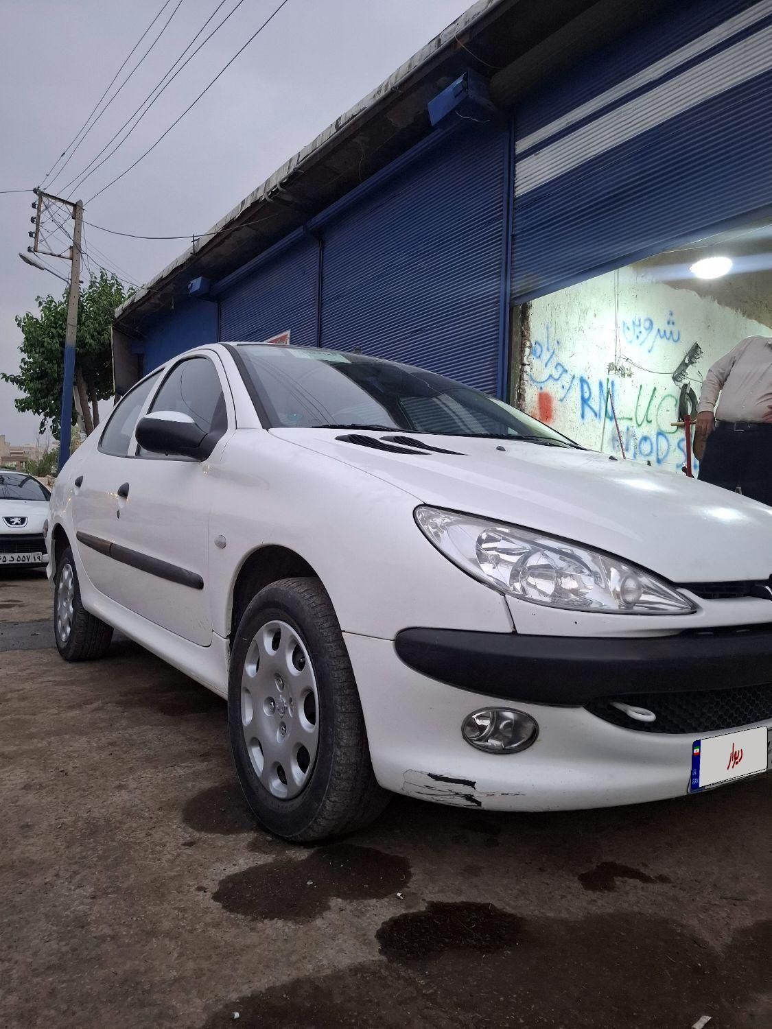 پژو ۲۰۶ صندوق دار v8 - 1396