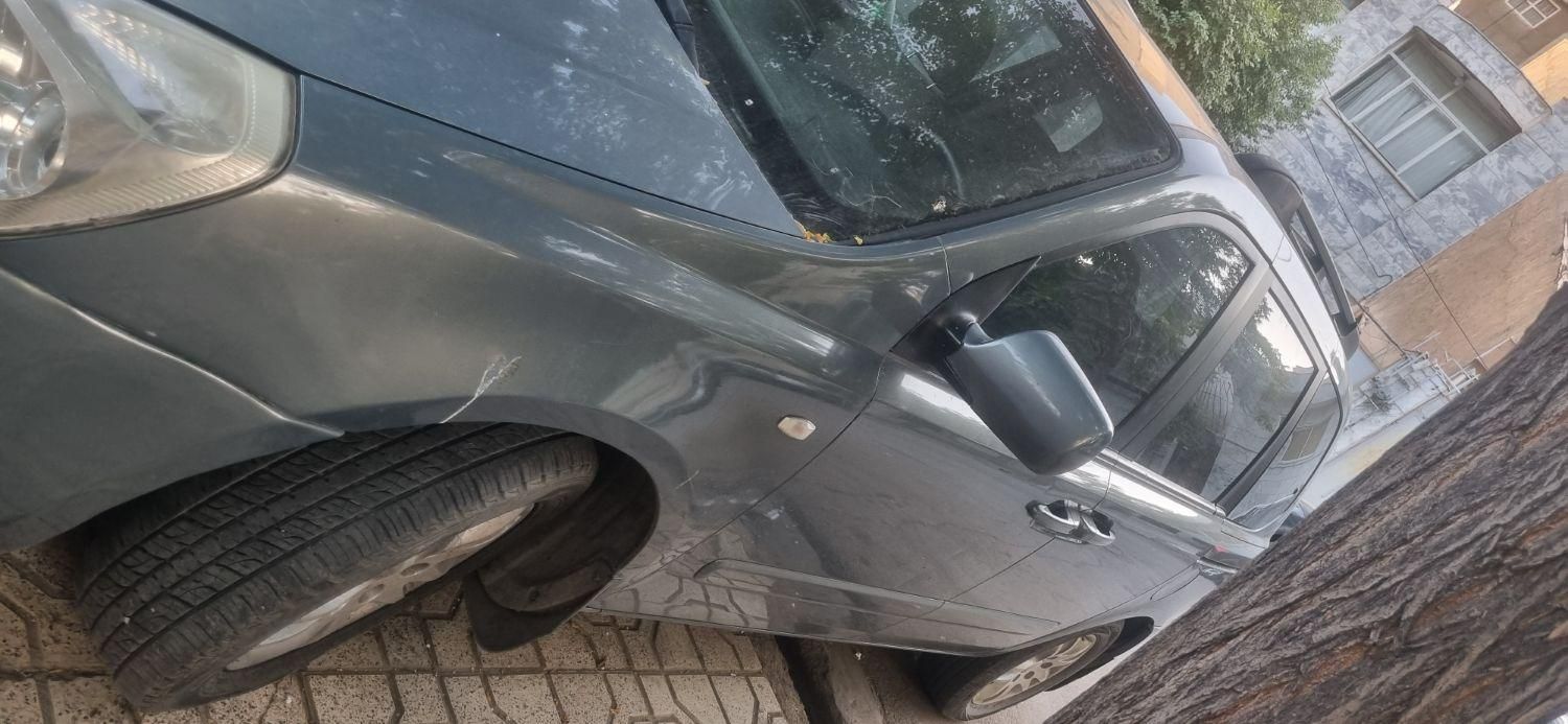 کیا کارناوال فول VQ - 2008