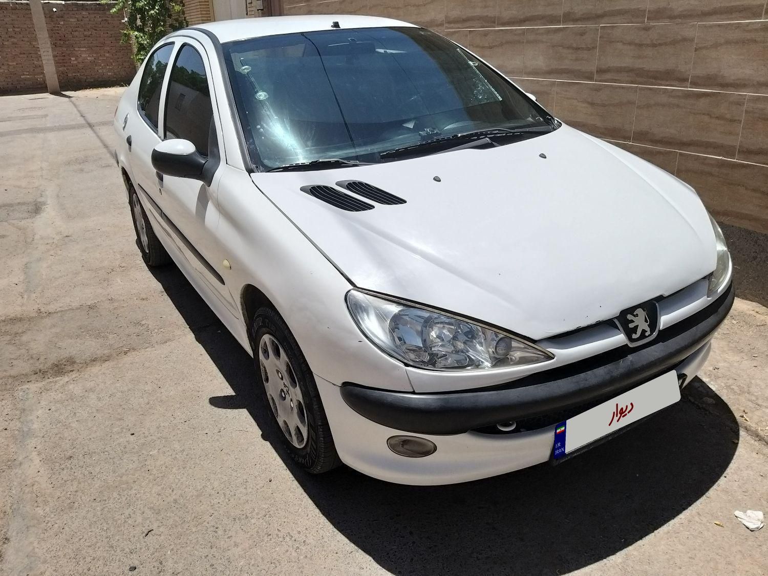 پژو ۲۰۶ صندوق دار v8 - 1393