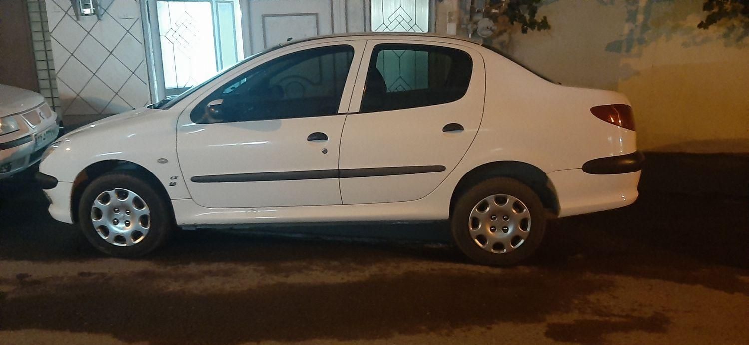 پژو ۲۰۶ صندوق دار v8 - 1396