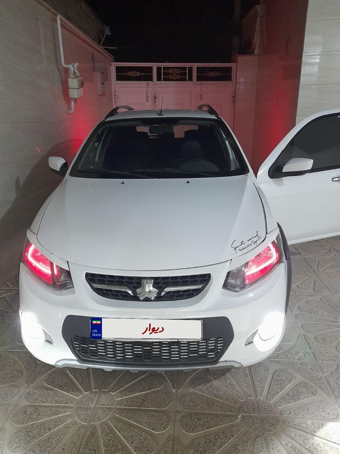 خودرو کوییک، معمولی آگهی ann_19330495