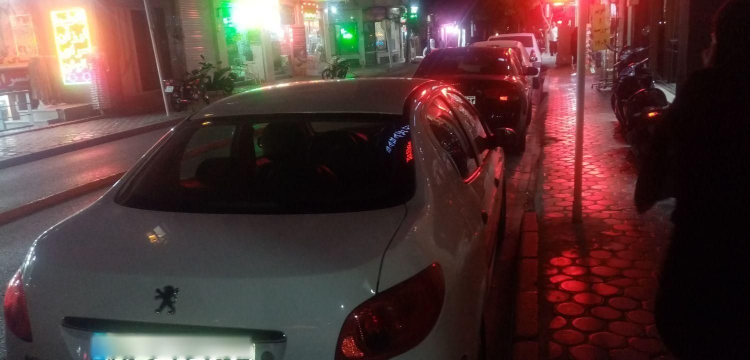 پژو ۲۰۶ صندوق دار v8 - 1395