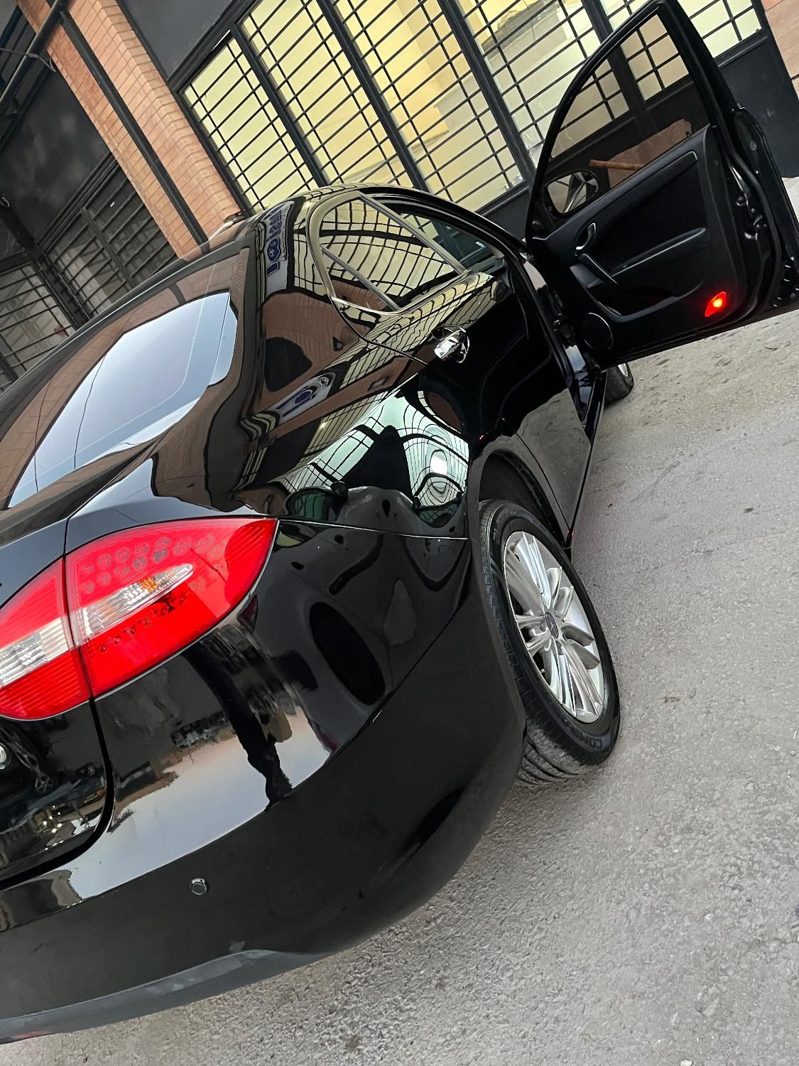 جک J5 اتوماتیک - 1393