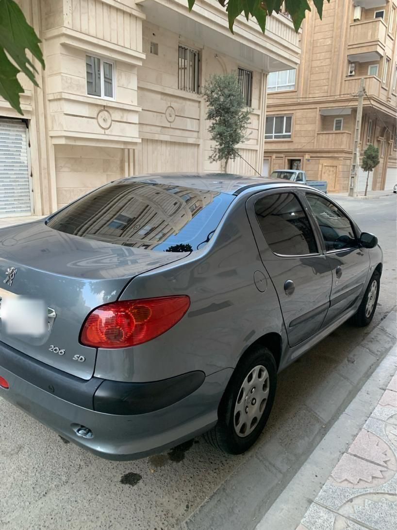 پژو ۲۰۶ صندوق دار v8 - 1395
