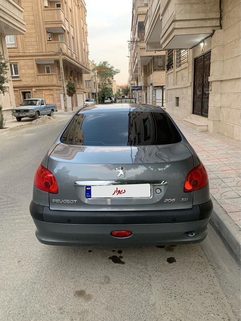 پژو ۲۰۶ صندوق دار v8 - 1395