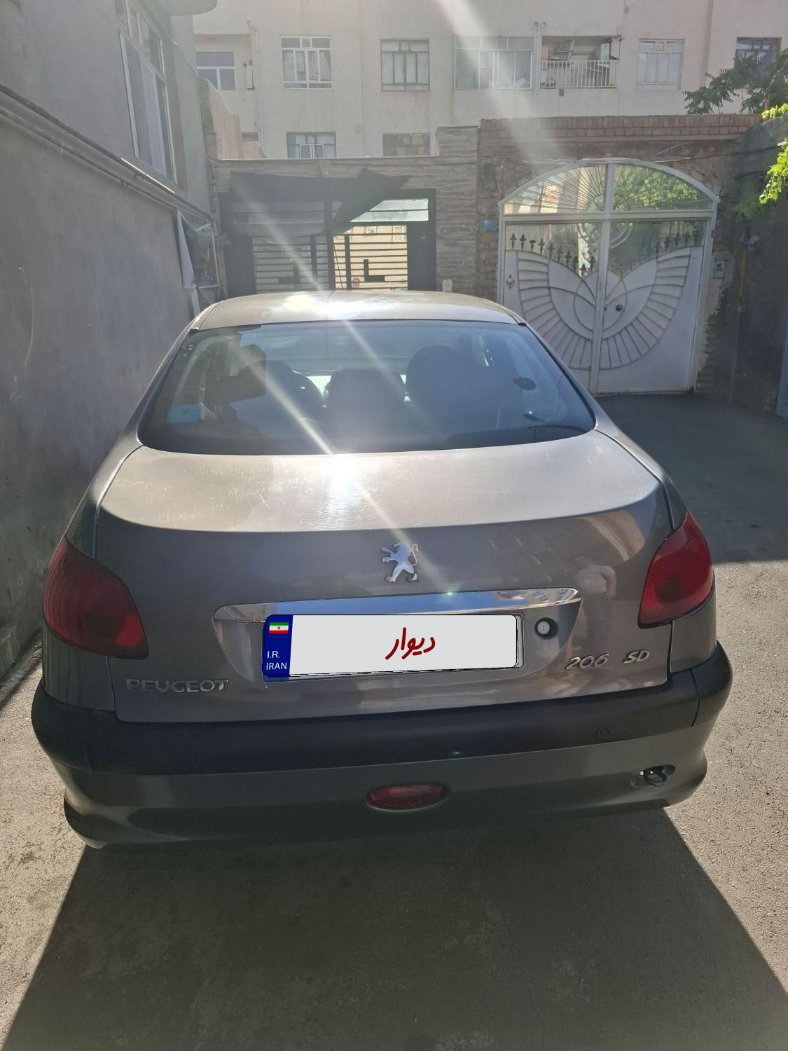 پژو ۲۰۶ صندوق دار v8 - 1394