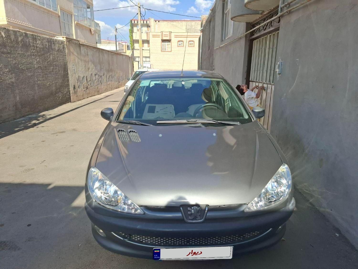پژو ۲۰۶ صندوق دار v8 - 1394