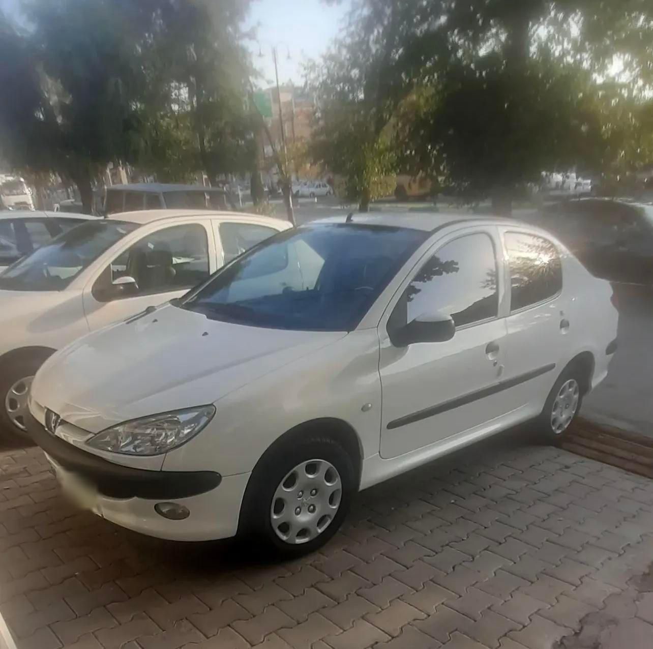 پژو ۲۰۶ صندوق دار v8 - 1400