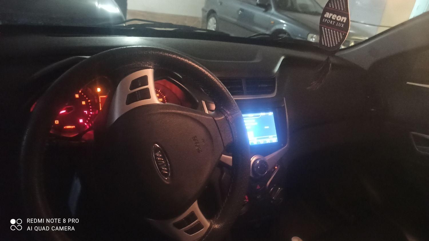 ام وی ام 315 صندوقدار اسپرت دنده‌ای - 1396