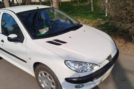 پژو ۲۰۶ صندوق دار v8 - 1391