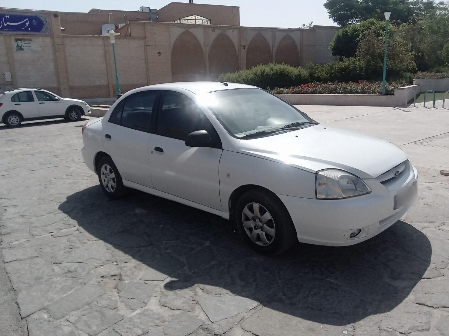 کیا ریو صندوقدار فول UB - 2015