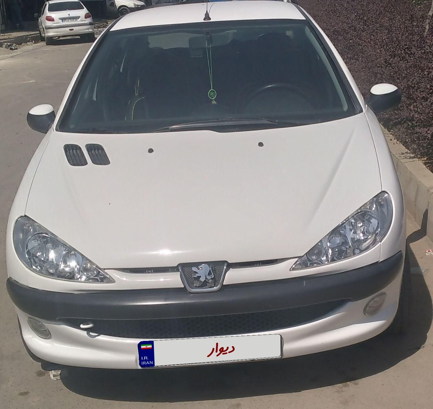پژو ۲۰۶ صندوق دار v8 - 1390