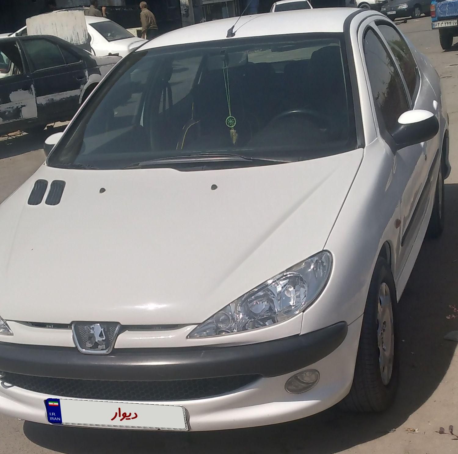 پژو ۲۰۶ صندوق دار v8 - 1390