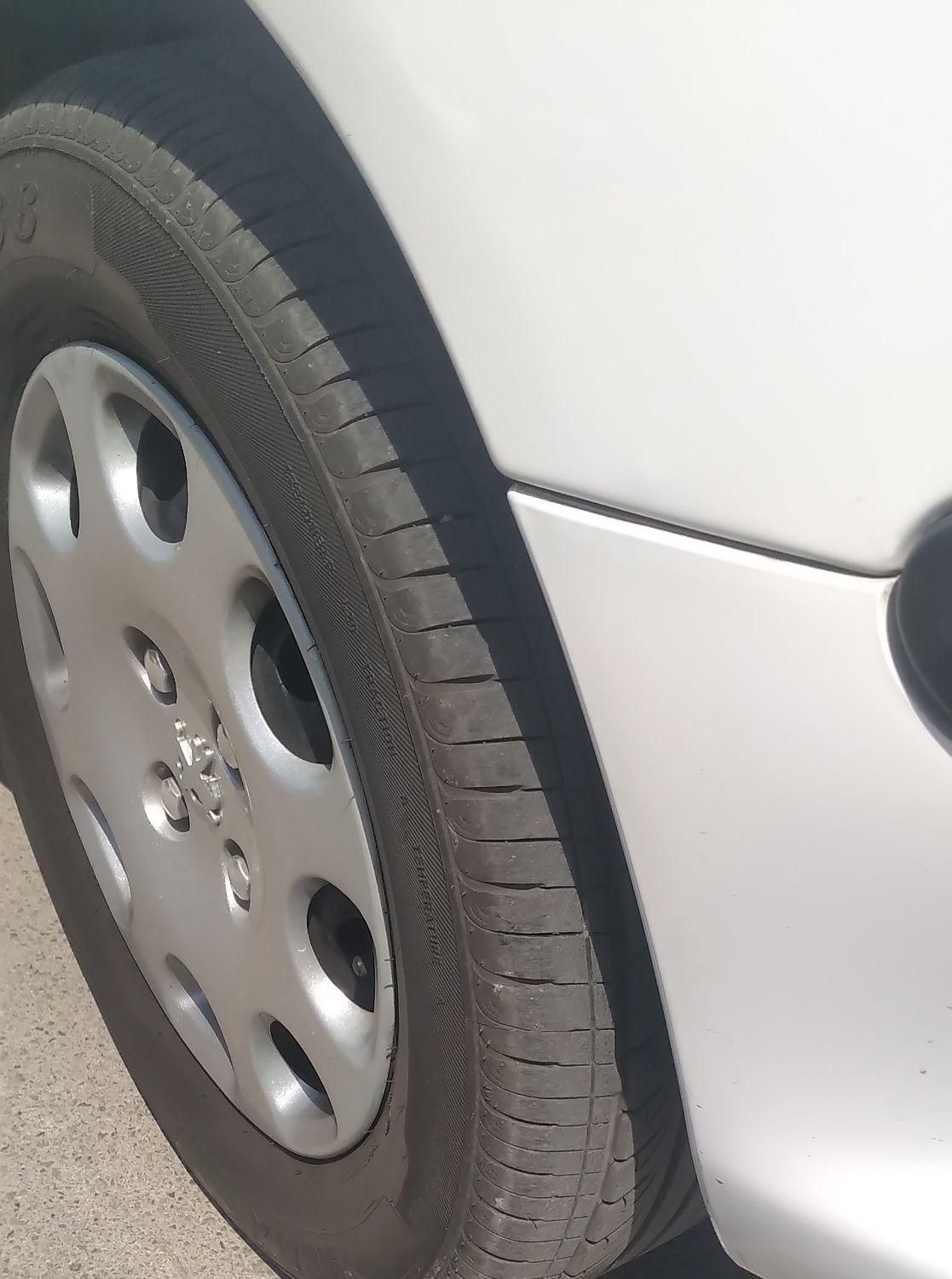 پژو ۲۰۶ صندوق دار v8 - 1390