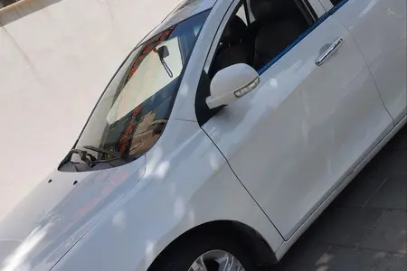 جیلی امگرند 7 دنده‌ای - 2013