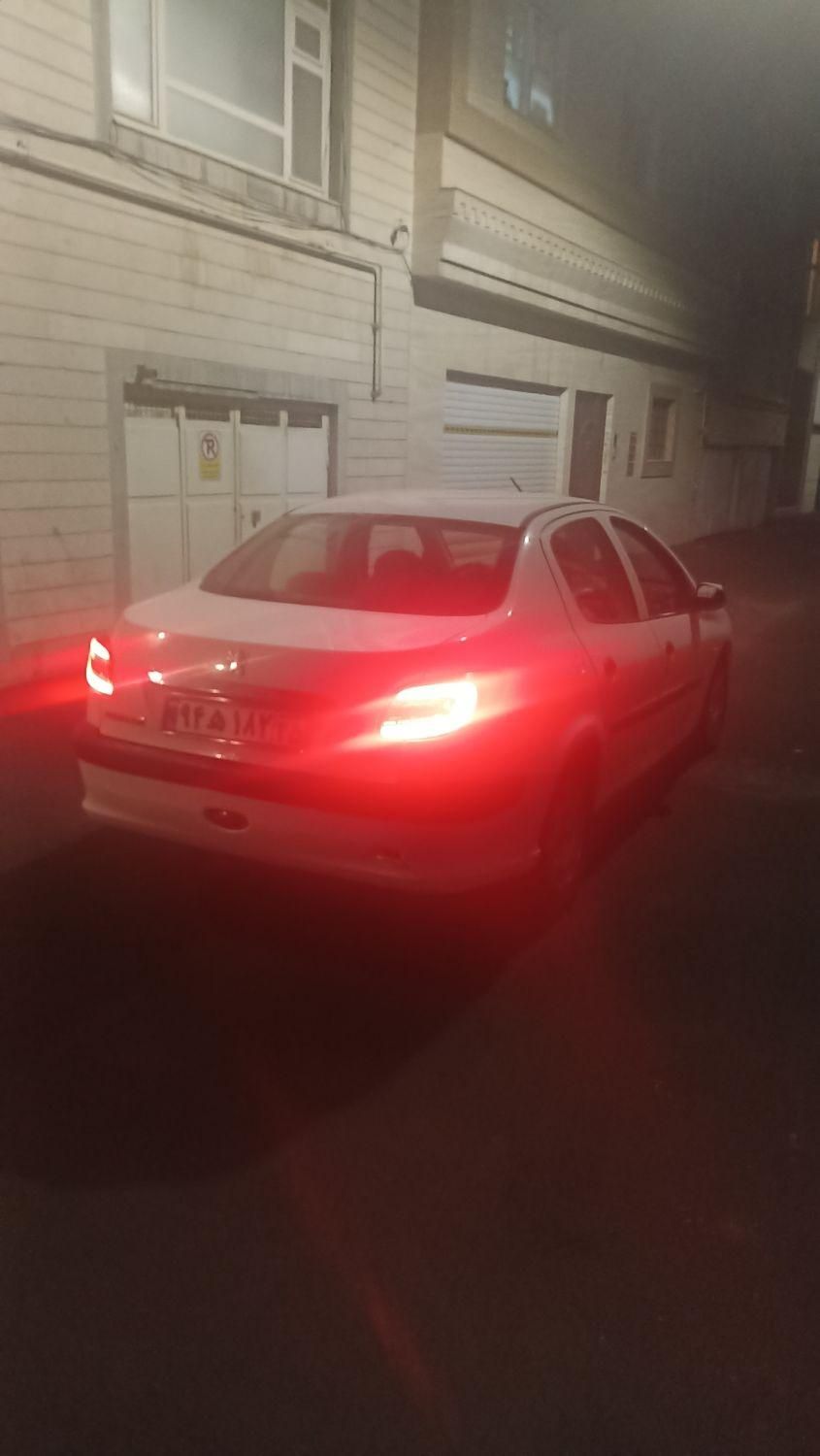 پژو ۲۰۶ صندوق دار v8 - 1395