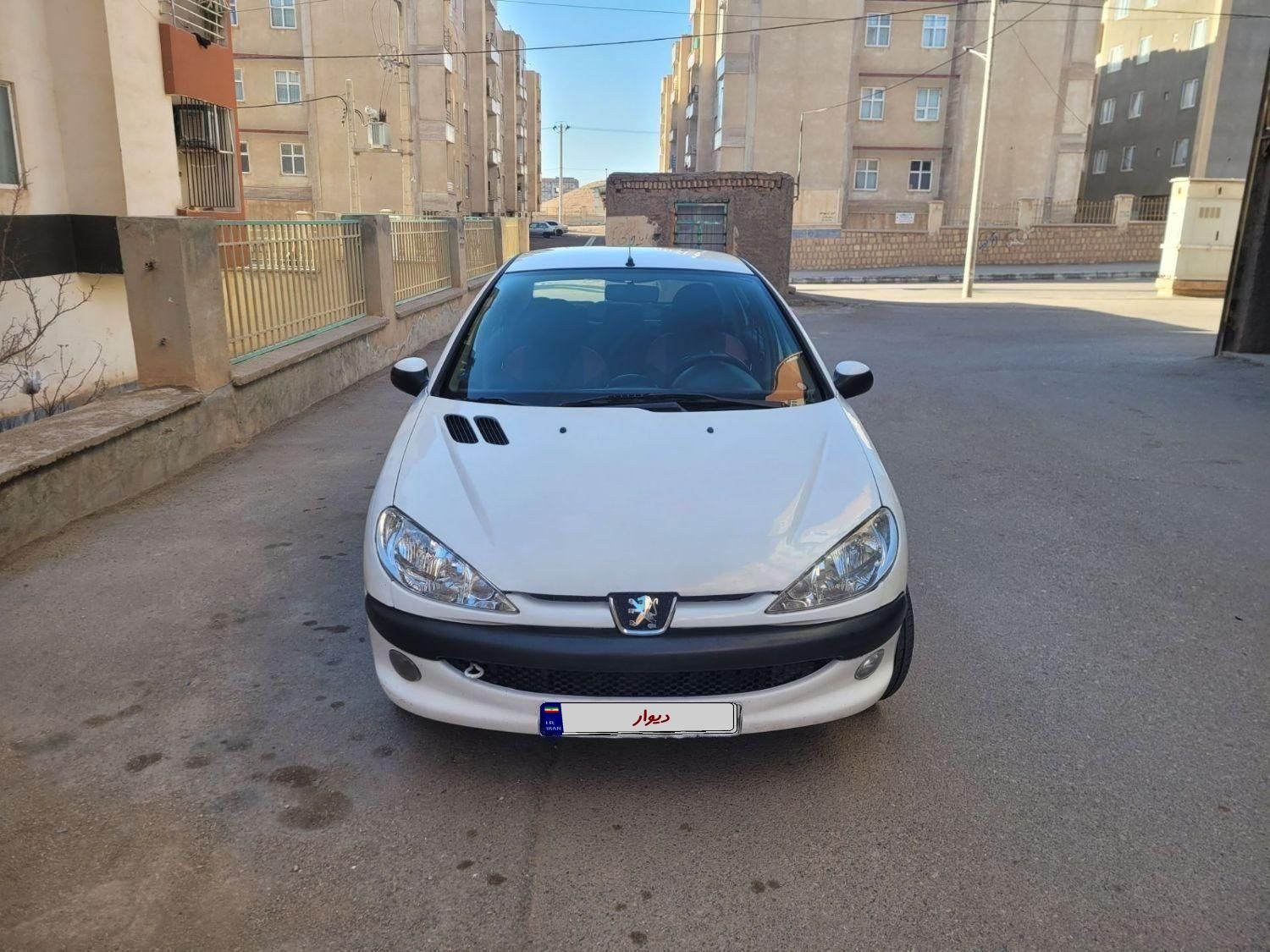 پژو ۲۰۶ صندوق دار v8 - 1394