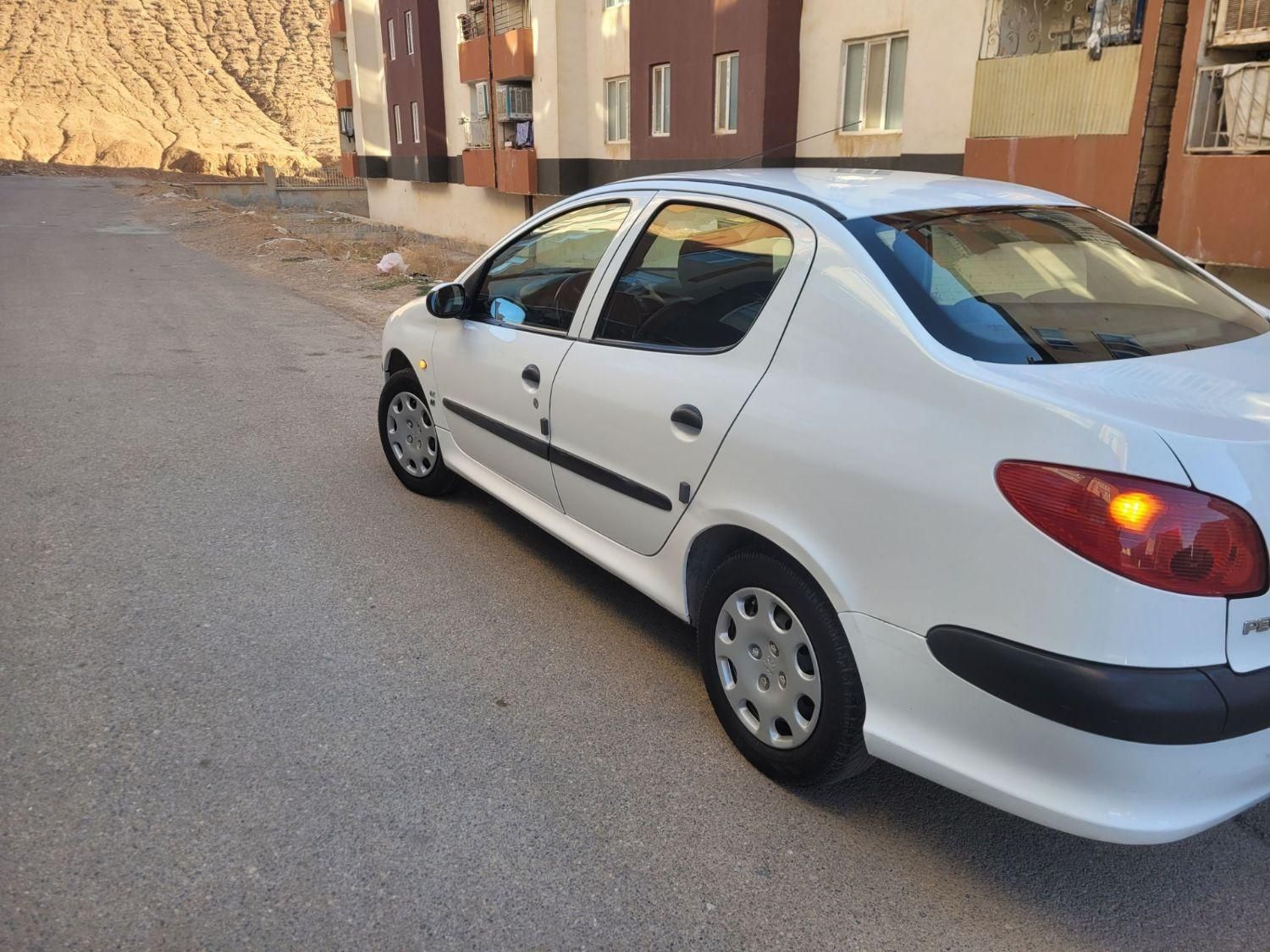 پژو ۲۰۶ صندوق دار v8 - 1394