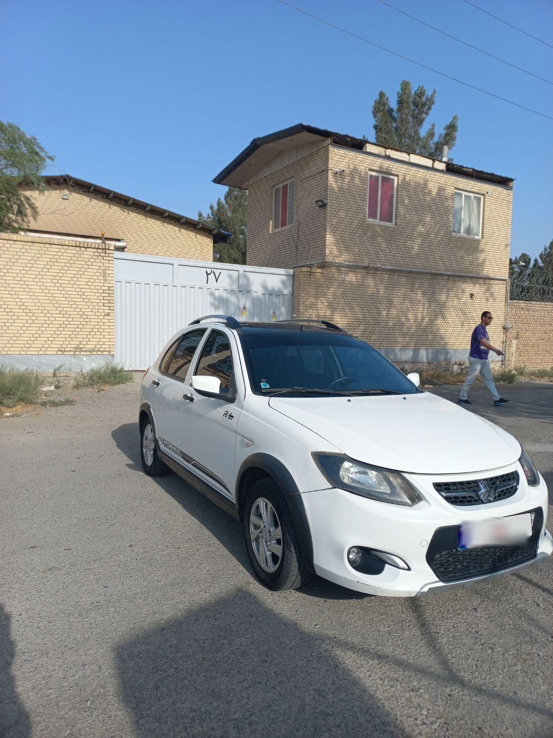 کوییک R دنده‌ای - 1399