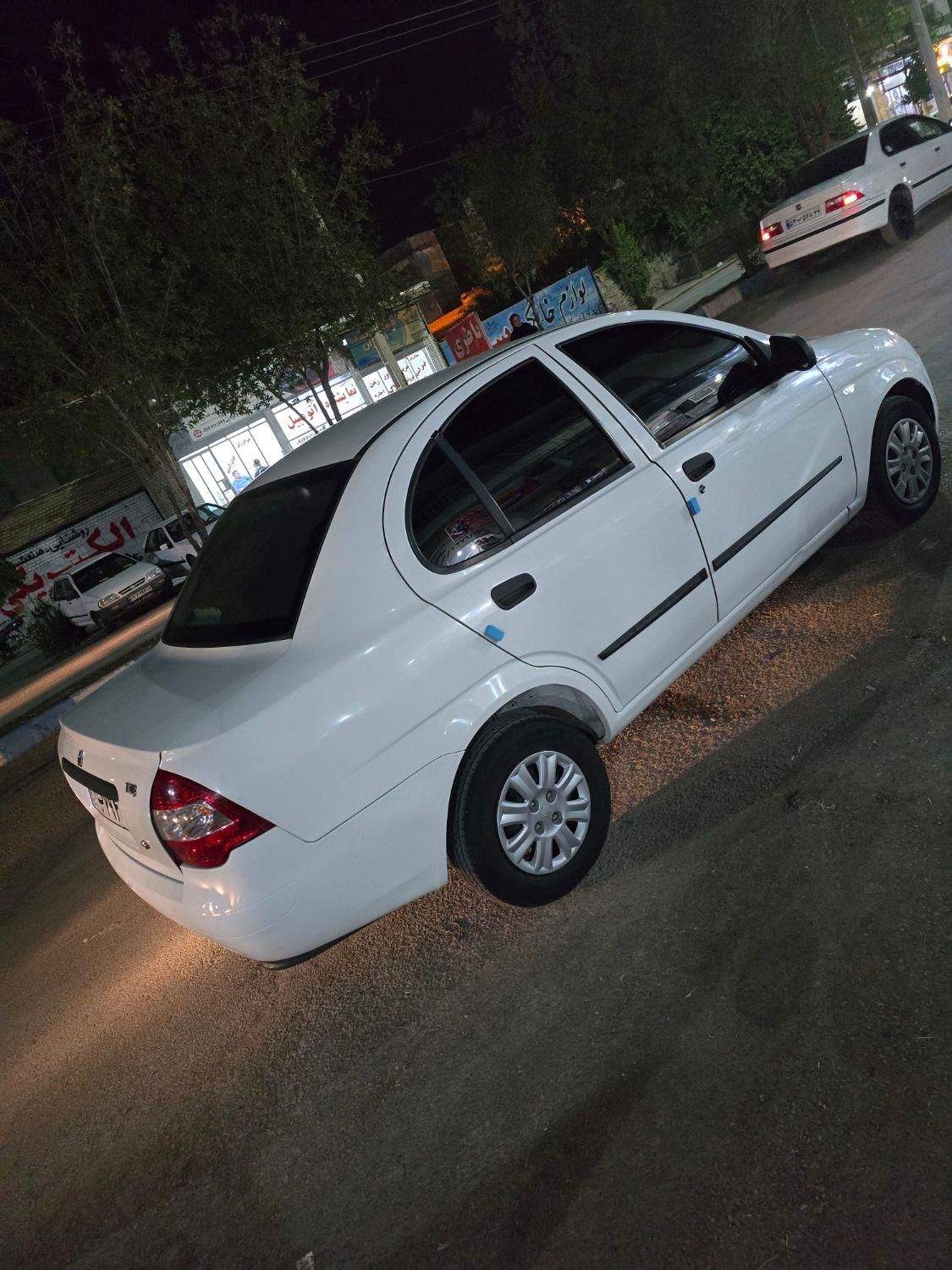 تیبا صندوق دار SX - 1400