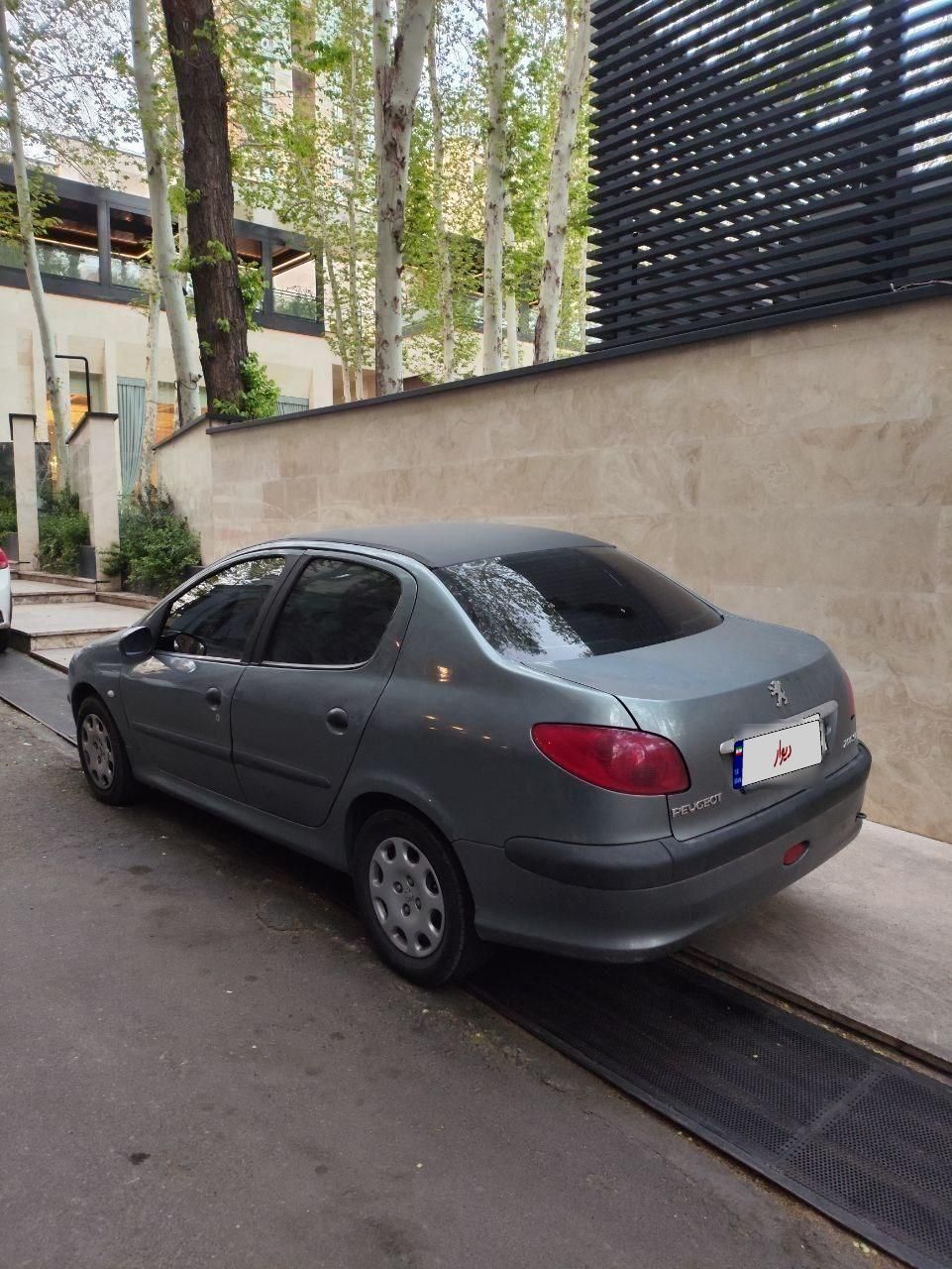 پژو ۲۰۶ صندوق دار v8 - 1386