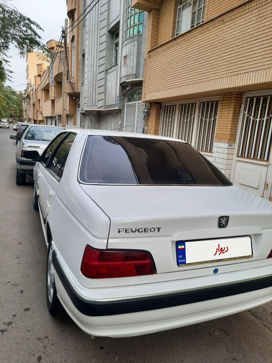 پژو پارس XU7P - 1402