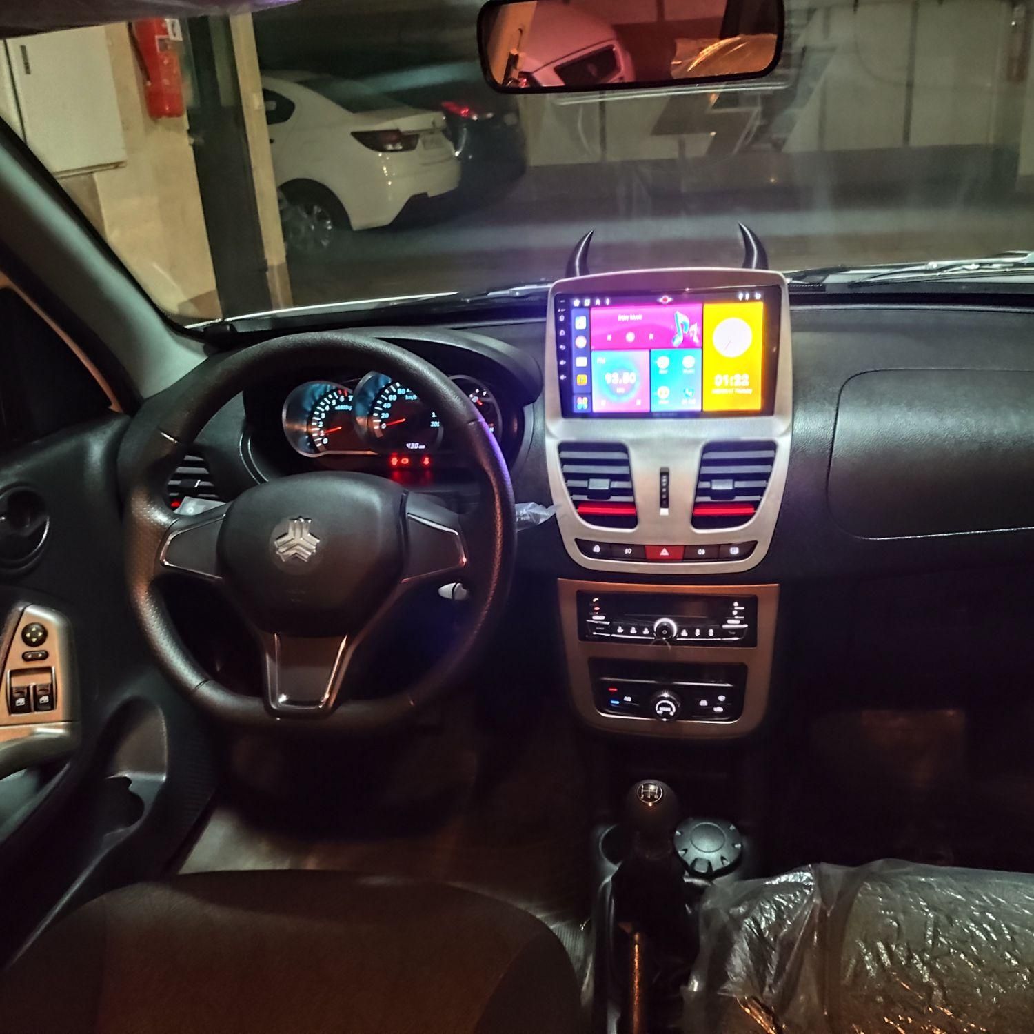 کوییک R دنده‌ای - 1402
