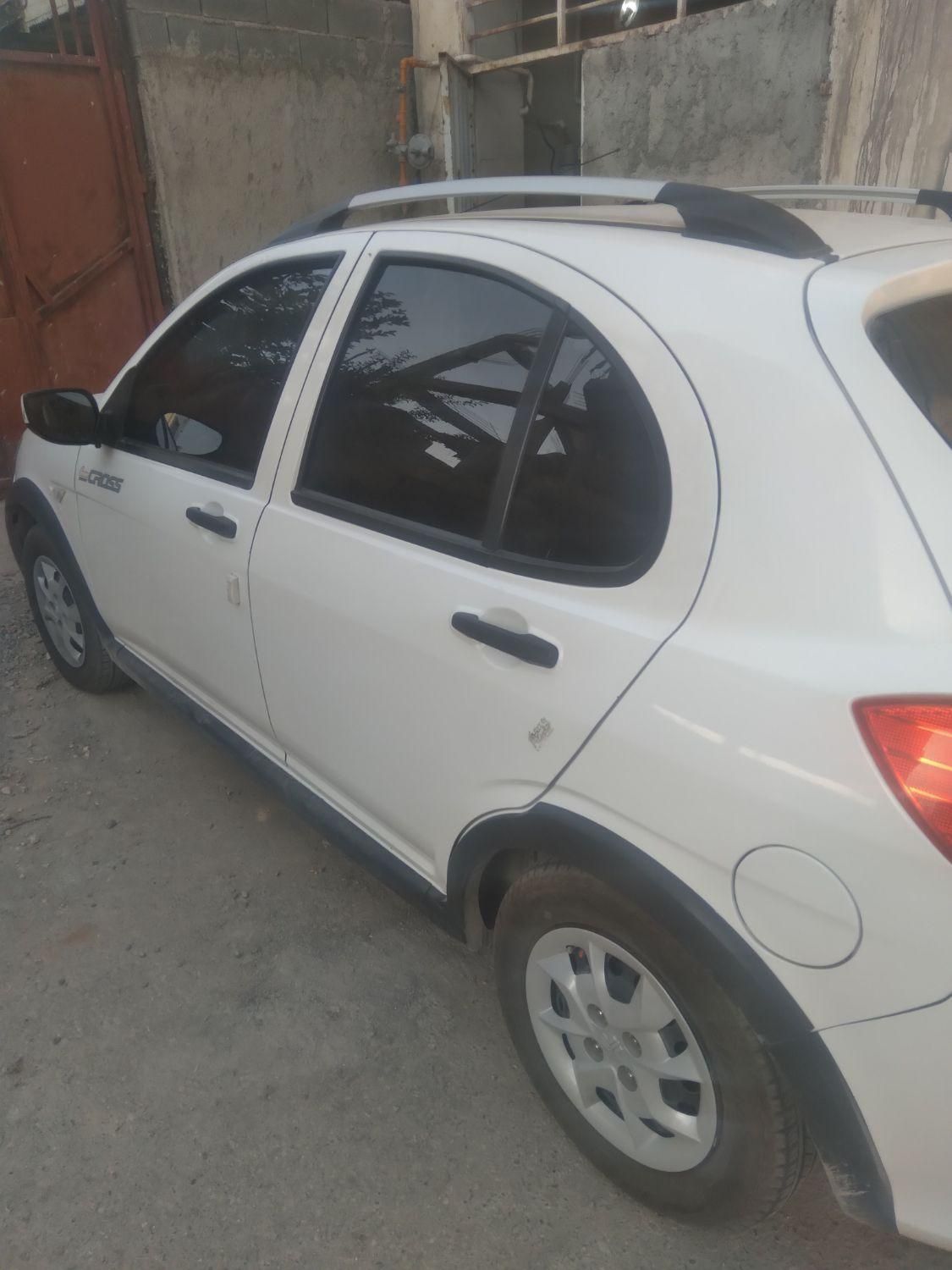 خودرو کوییک، معمولی آگهی ann_19333864