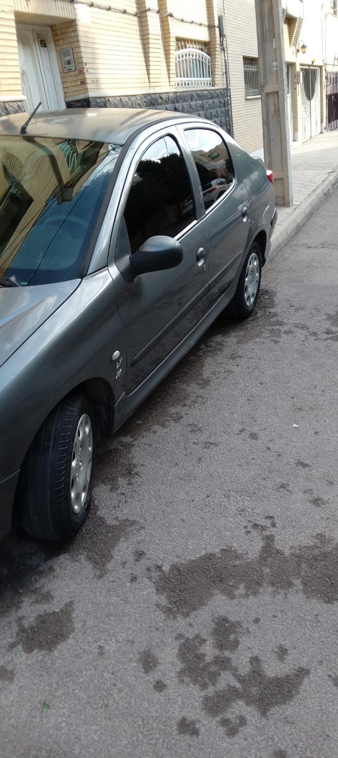 پژو ۲۰۶ صندوق دار v8 - 1393