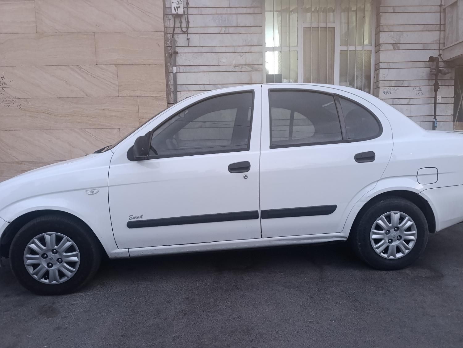 تیبا صندوق دار SX - 1393