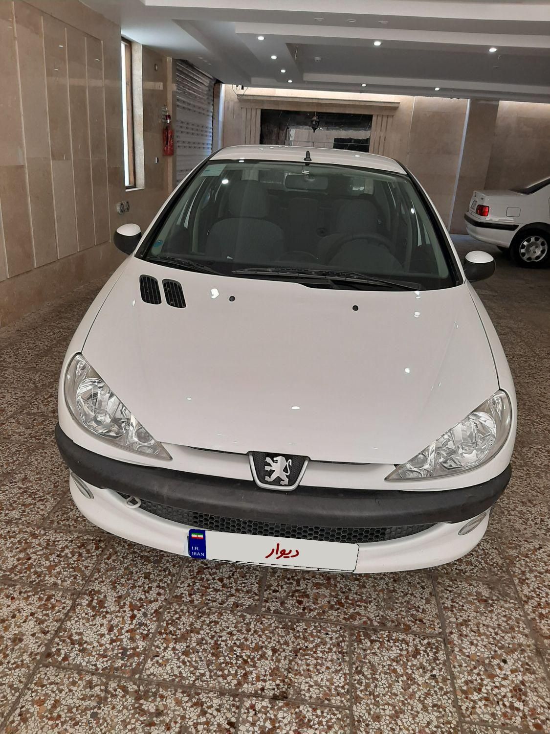 پژو ۲۰۶ صندوق دار v8 - 1395